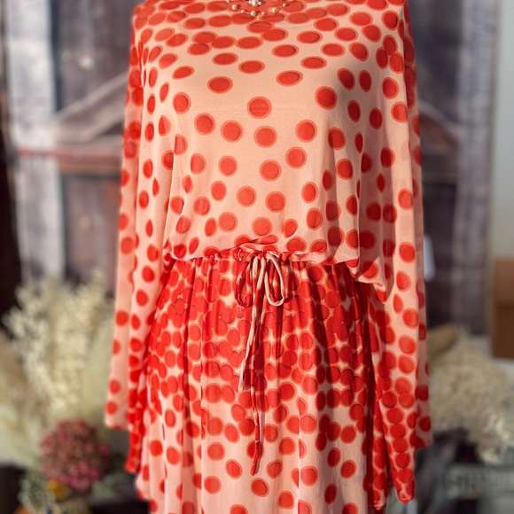 BCBG Butterfly, Cold Shoulder Dress. - Picture 5 of 7